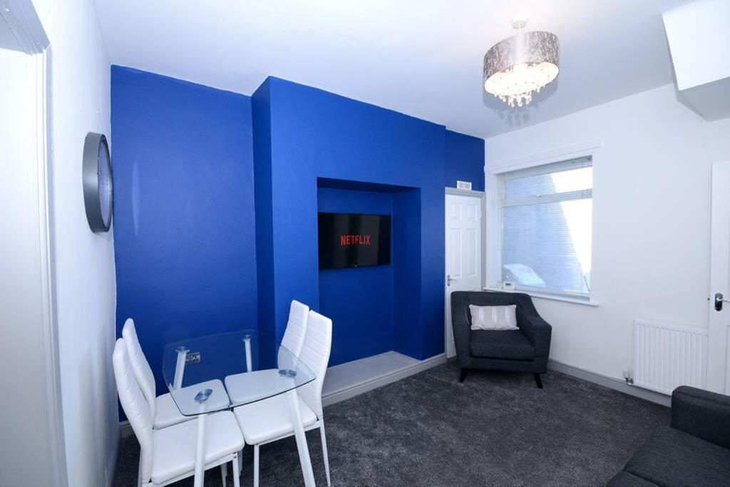 Renovated House Near Darlington Train Station. Villa Esterno foto