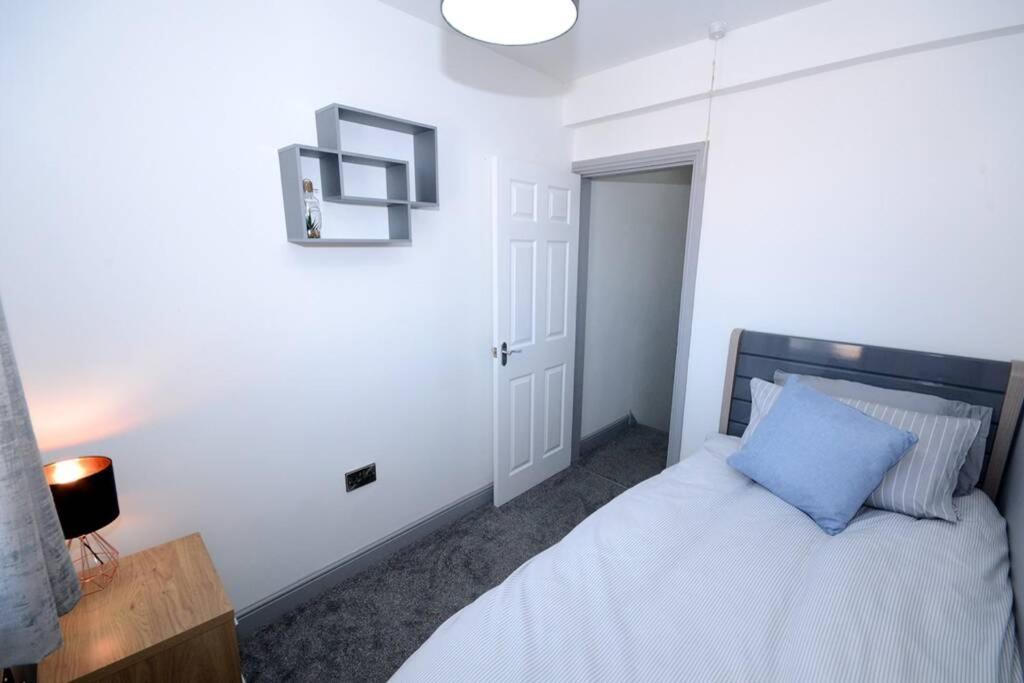 Renovated House Near Darlington Train Station. Villa Esterno foto